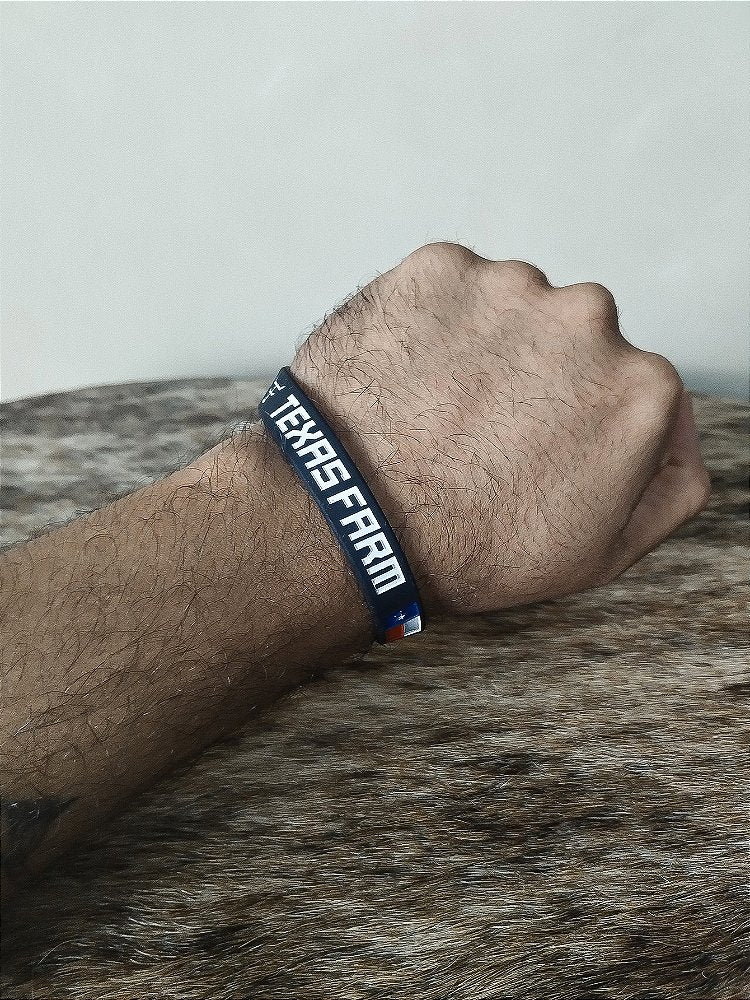 Pulseira Country Texas Farm Silicone Bandeira Preto Branco